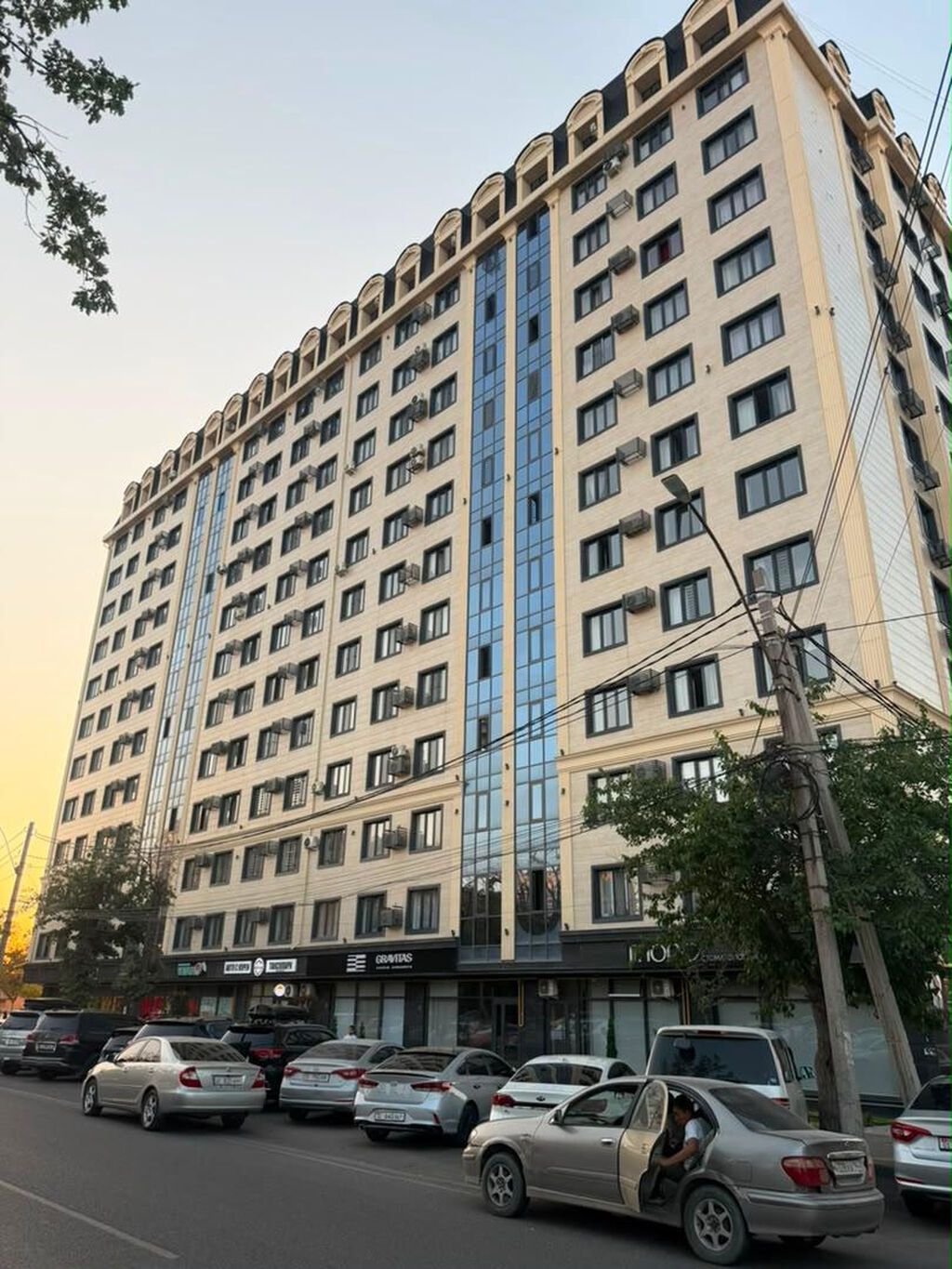 6 комнат и более, 192 м², Азия Молл Элитка, 9 этаж, ПСО (под самоотделку): фото 1