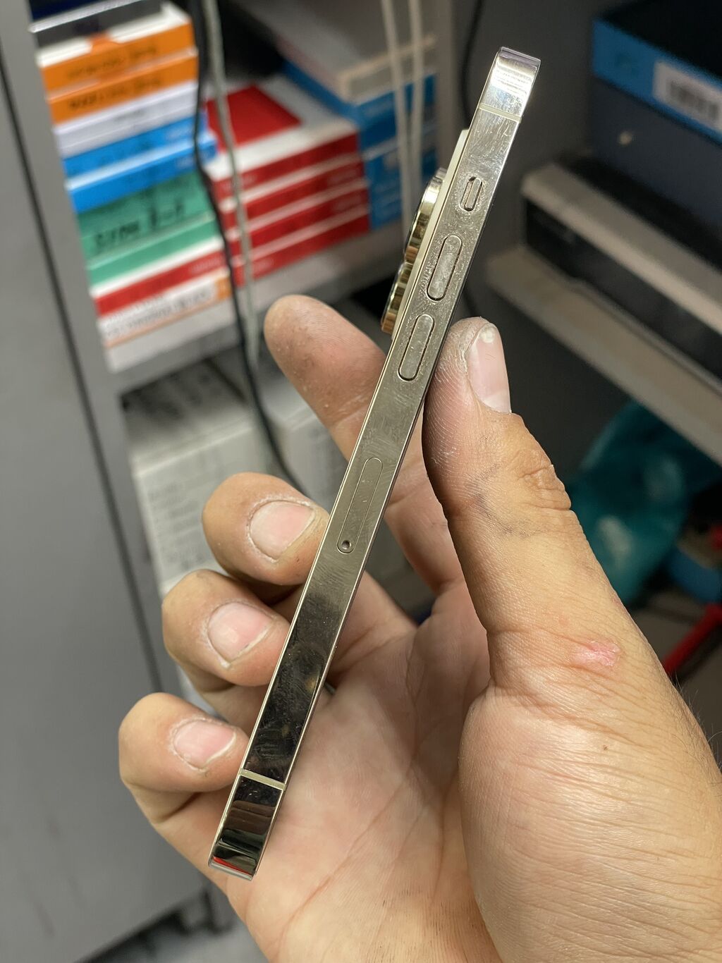 IPhone 14 Pro, Б/у, 128 ГБ, Matte Gold, Защитное стекло, Чехол, 80 %: фото 6