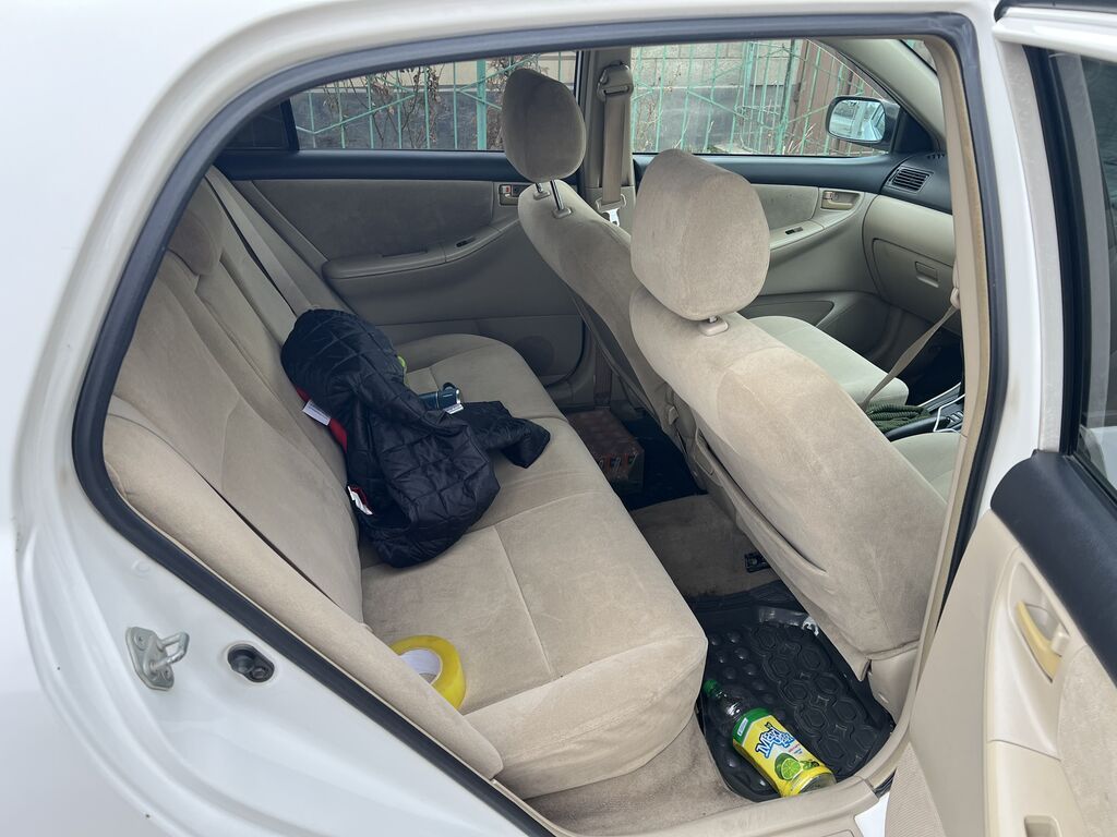 Toyota Allex: 2004 г., 1.5 л, Автомат, Бензин, Хэтчбэк: фото 8