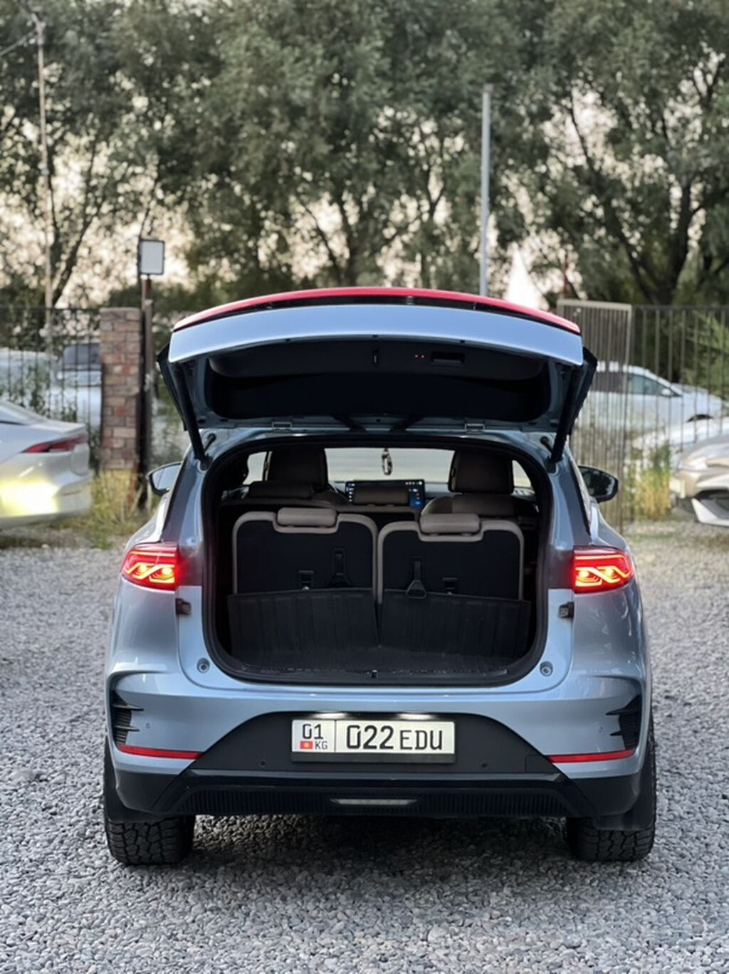 BYD Tang: 2023 г., 1.5 л, Автомат, Гибрид, Минивэн: фото 4