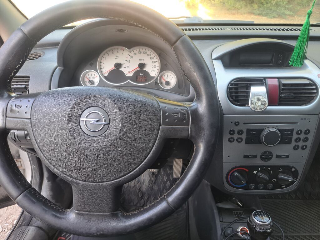 Opel Corsa: 2006 г., 1.2 л, Механика, Бензин, Хэтчбэк: фото 5