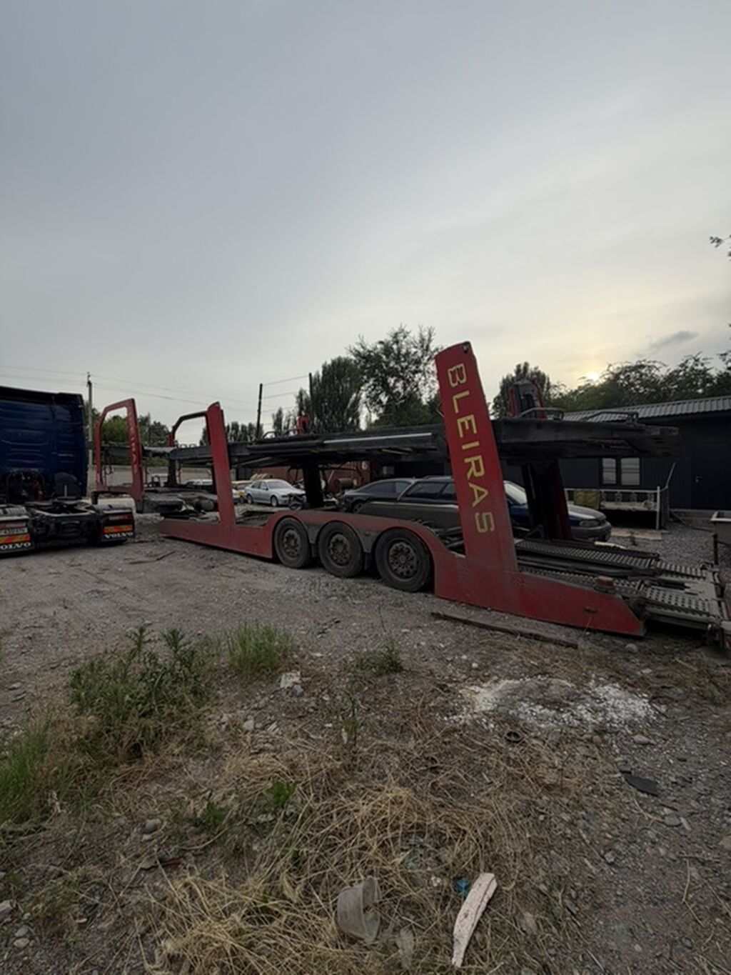 Автовоз-полуприцеп BLEIRAS - Тип: двухъярусный автовоз-полуприцеп для: фото 3
