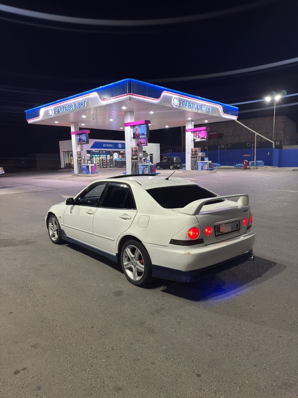 Toyota Altezza: 2000 г., 2 л, Автомат, Бензин, Седан: фото 6