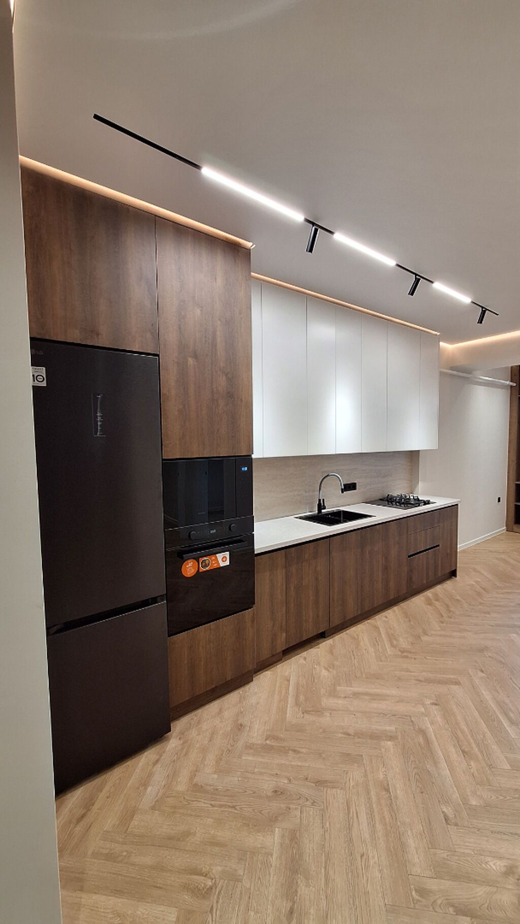 2 комнаты, 65 м², Ак-Кеме (старый аэропорт) Элитка, 3 этаж, Дизайнерский ремонт: фото 5