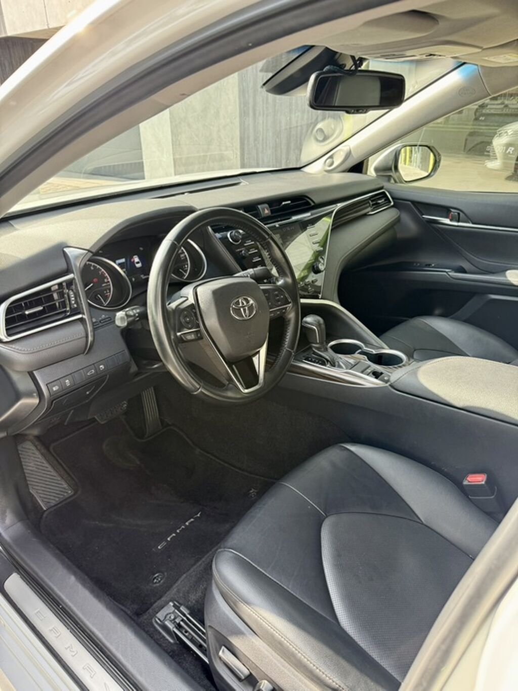 Toyota Camry: 2018 г., 2.5 л, Автомат, Бензин, Седан: фото 5