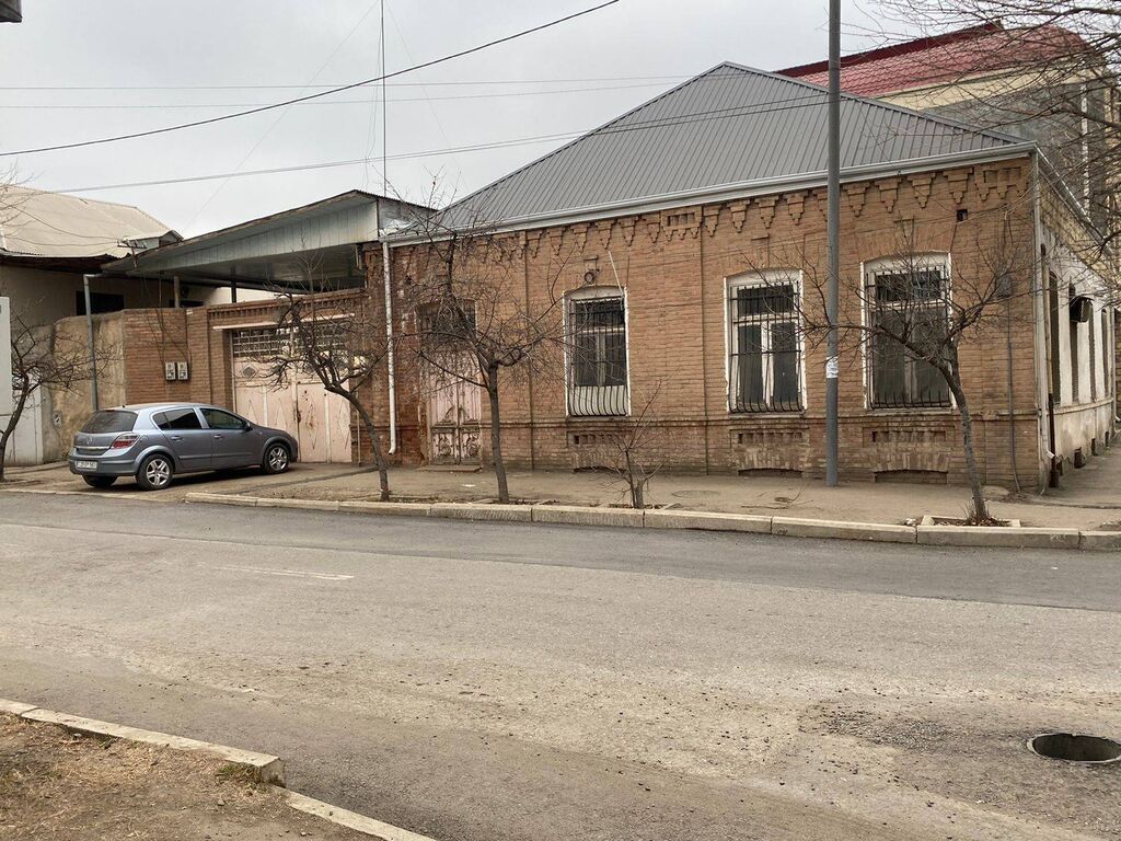 3 otaqlı, 150 kv. m, Orta təmir