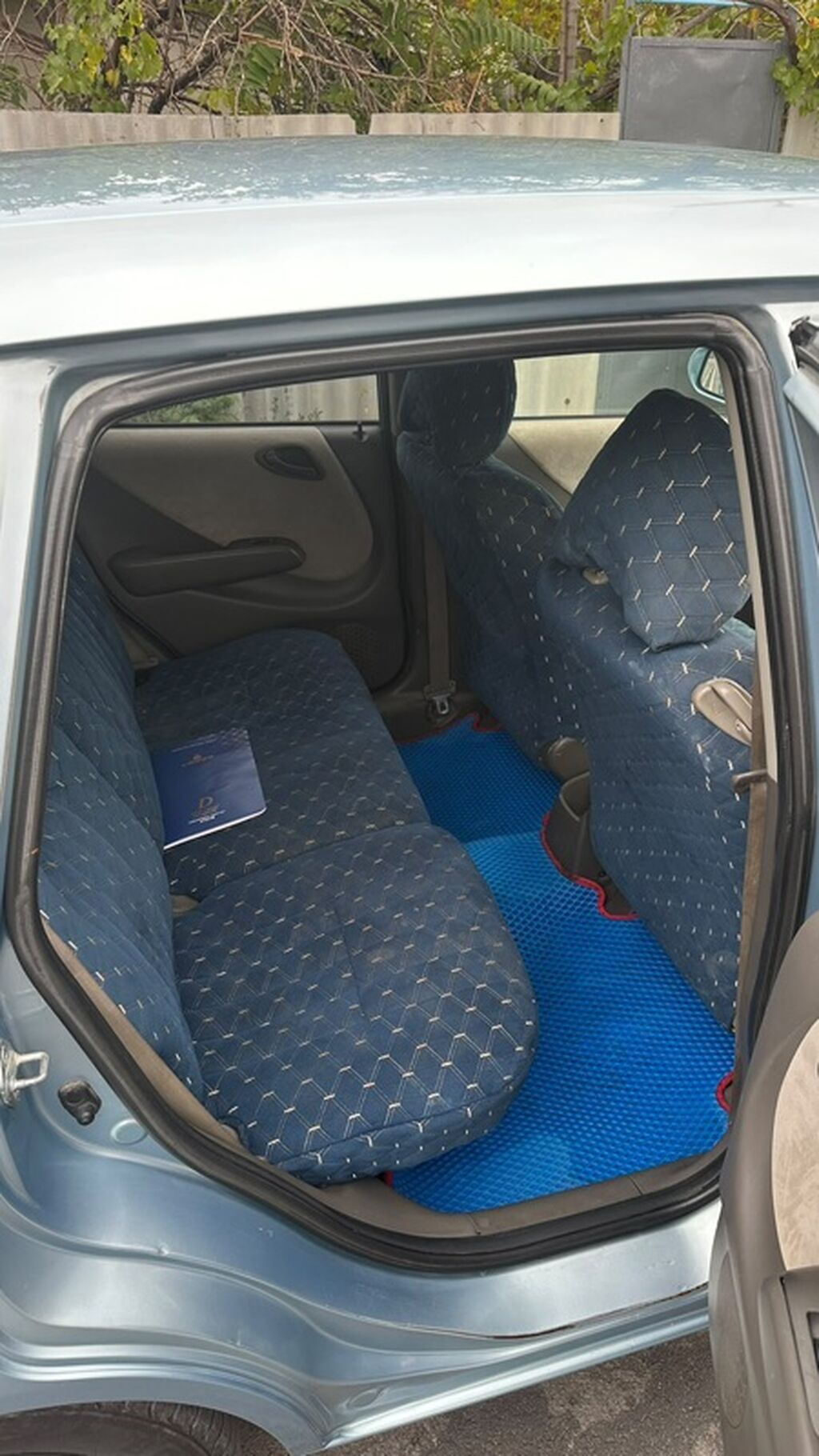 Продам Honda Fit, 2004 г., 1.5 л, автомат, хэтчбек: фото 7