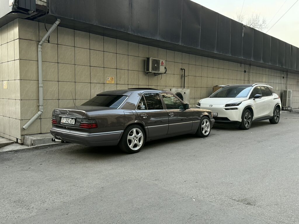 Mercedes-Benz W124