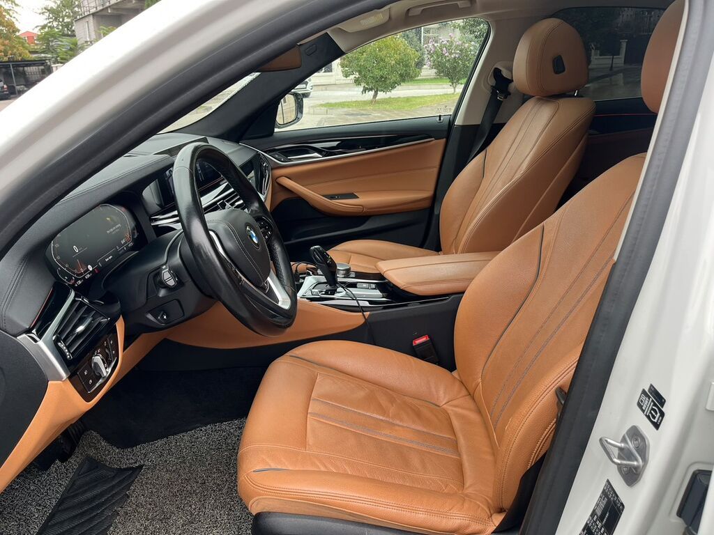 BMW 520: 2019 г., 2 л, Автомат, Бензин, Седан: фото 4