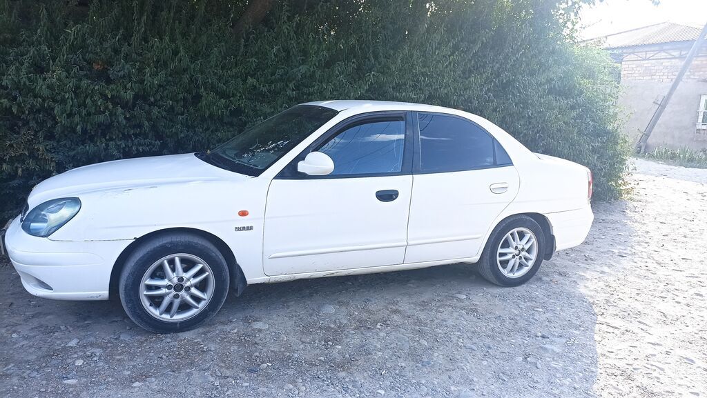 Daewoo Nubira: 2000 г., 1.5 л, Механика, Бензин, Седан: фото 6
