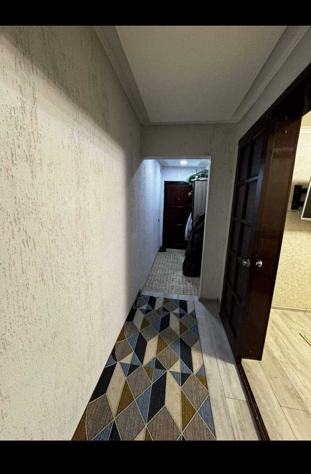 3 комнаты, 58 м², 6 мкр 104 серия, 1 этаж, Косметический ремонт: фото 2