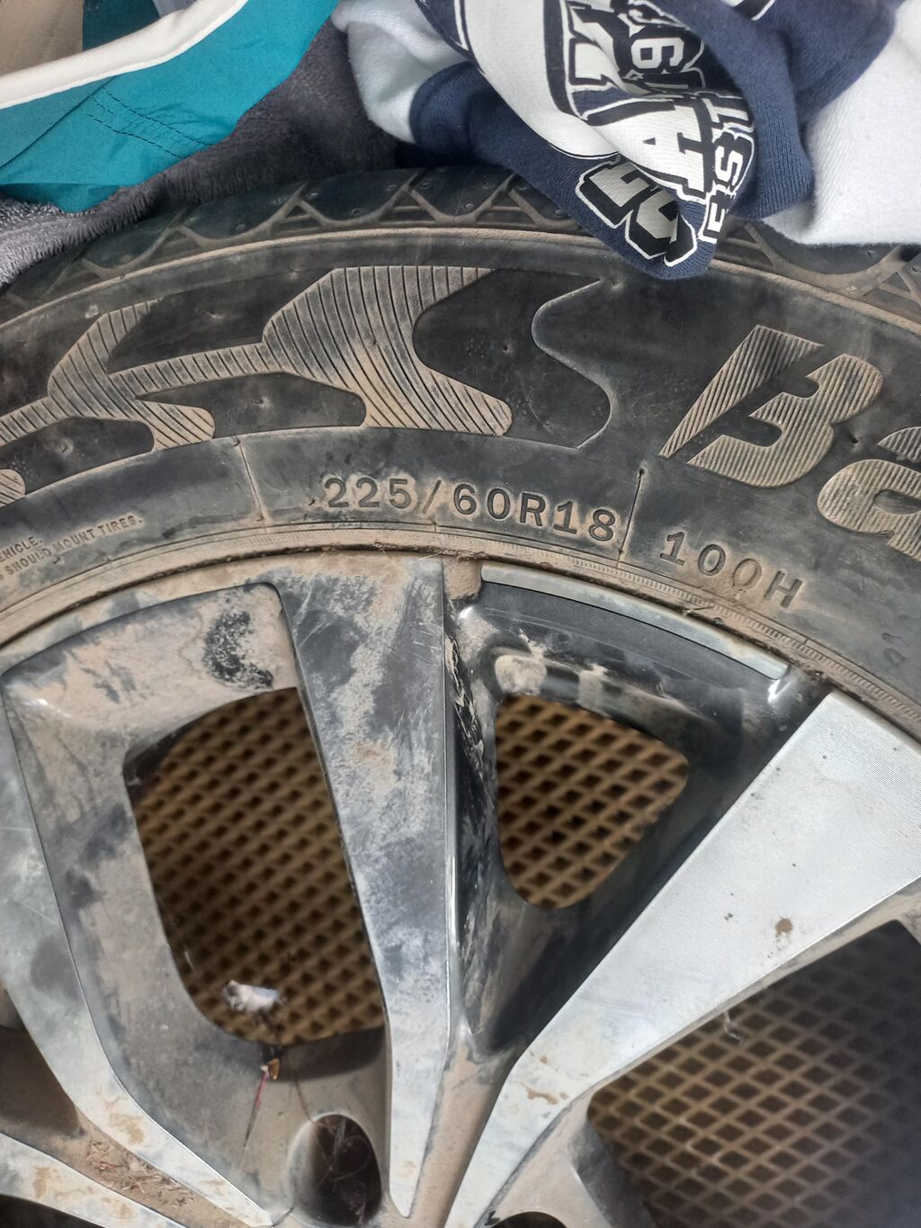 Колеса в сборе 225 / 60 / R 18, Лето, Б/у, 1 шт, Внедорожные (АТ/МТ), Литые, отверстий - 5: фото 3