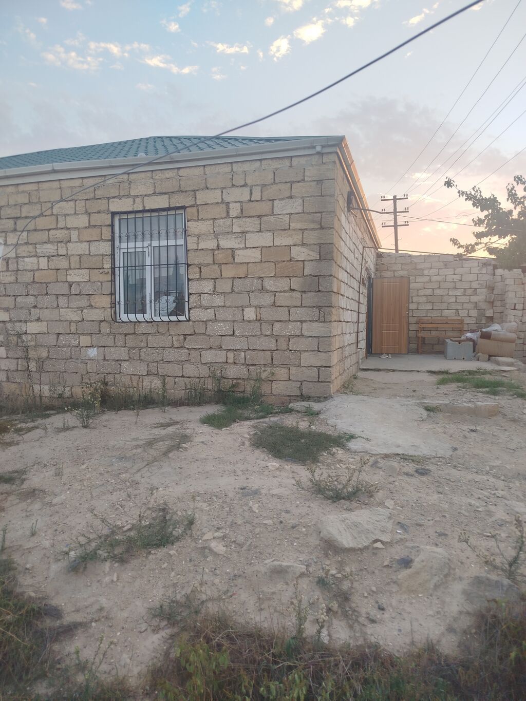 3 otaqlı, 100 kv. m, Kredit yoxdur, Orta təmir