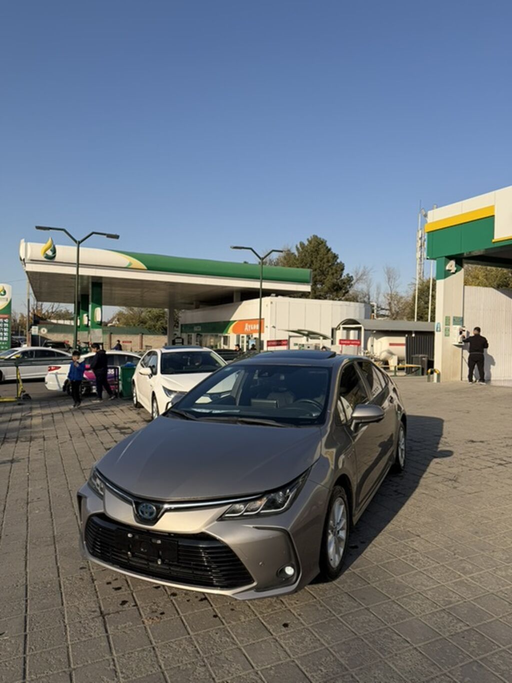 Toyota Corolla: 2020 г., 1.8 л, Вариатор, Гибрид, Седан: фото 3