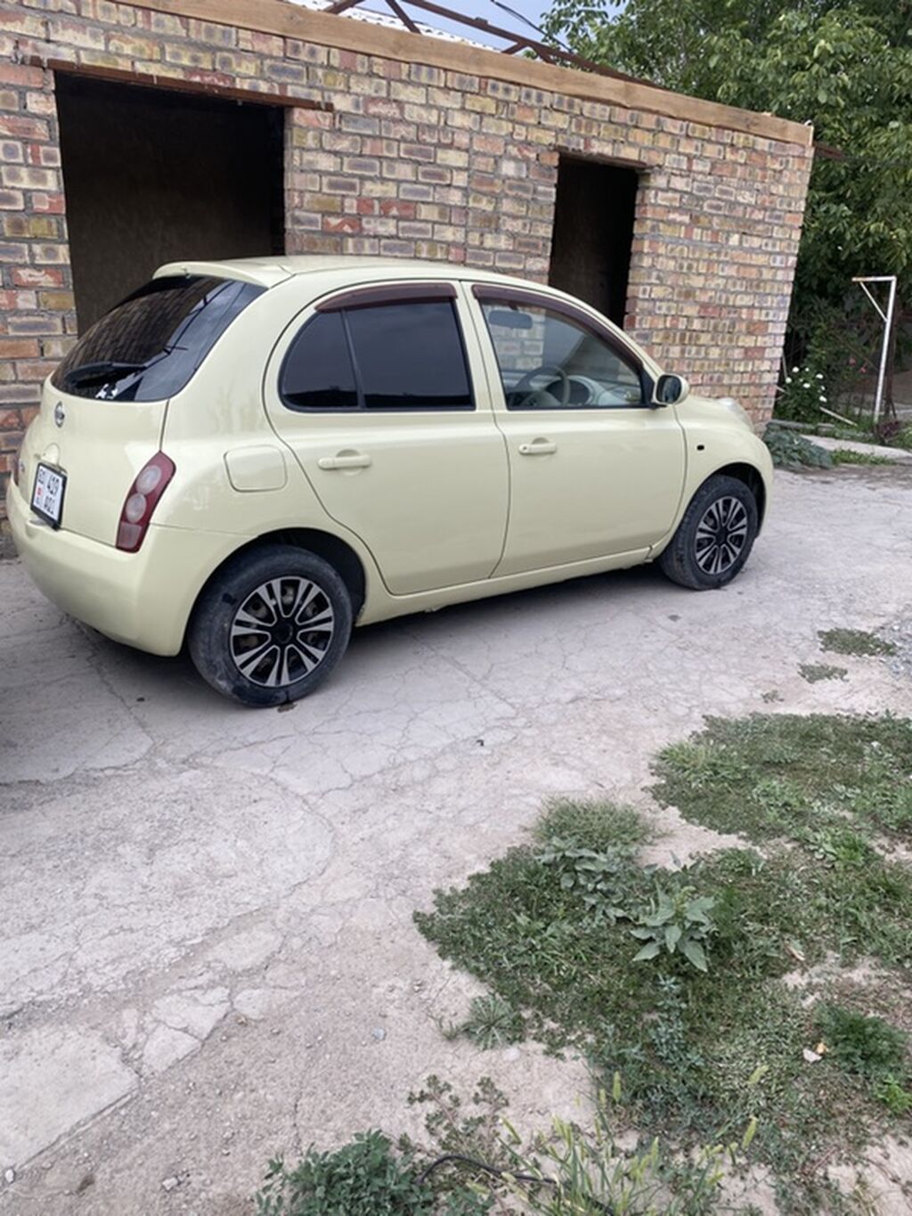Nissan March: 2003 г., 1.3 л, Автомат, Бензин, Хэтчбэк: фото 2