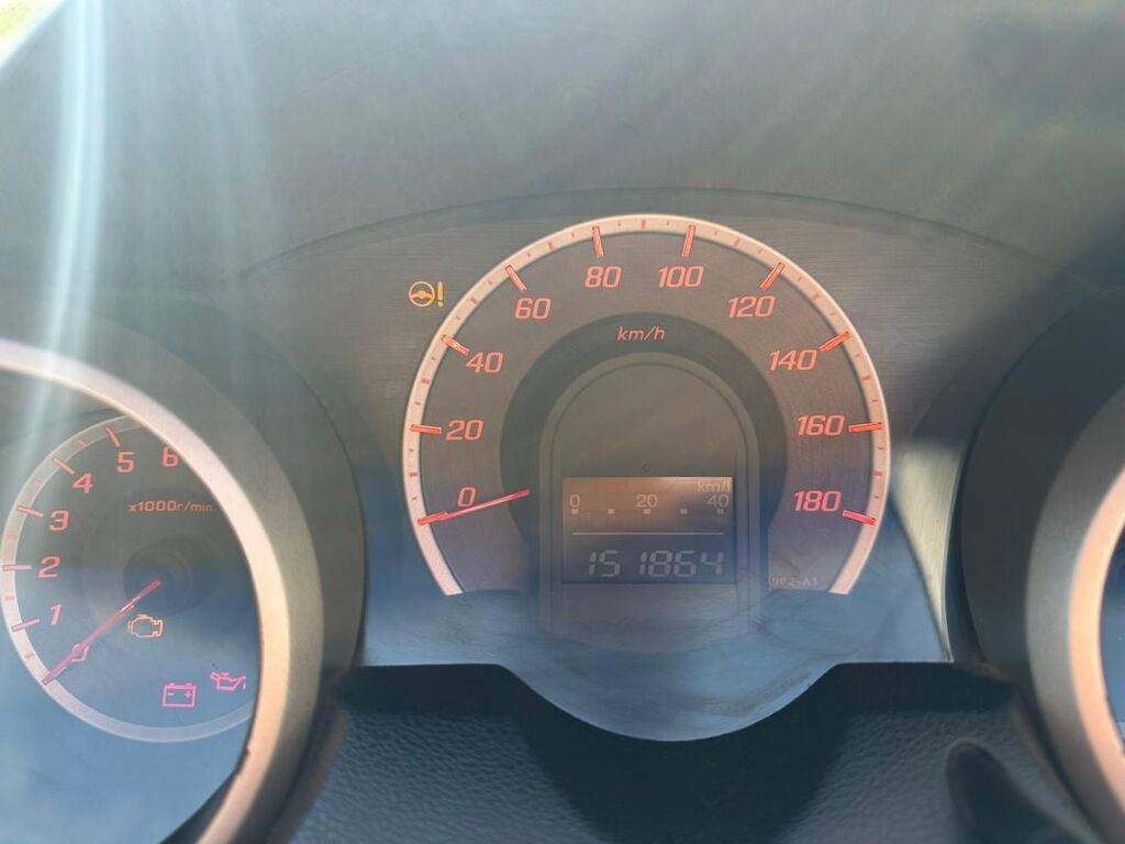 Honda Fit: 2010 г., 1.3 л, Автомат, Хэтчбэк: фото 4
