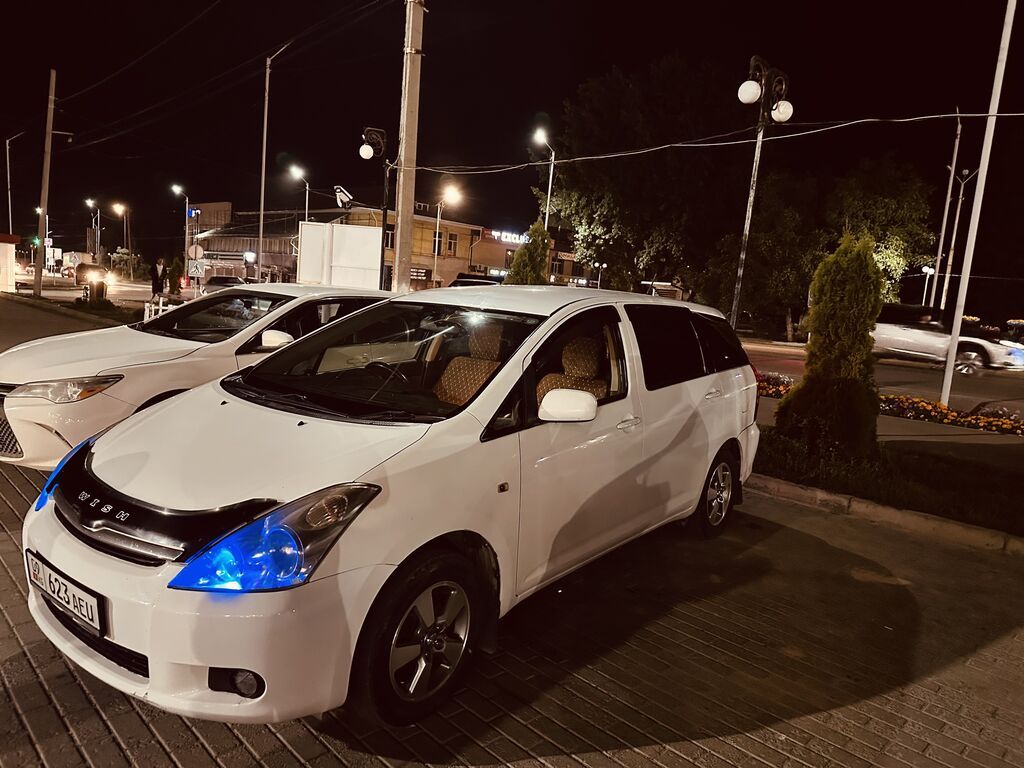Toyota WISH: 2005 г., 1.8 л, Автомат, Бензин: фото 3