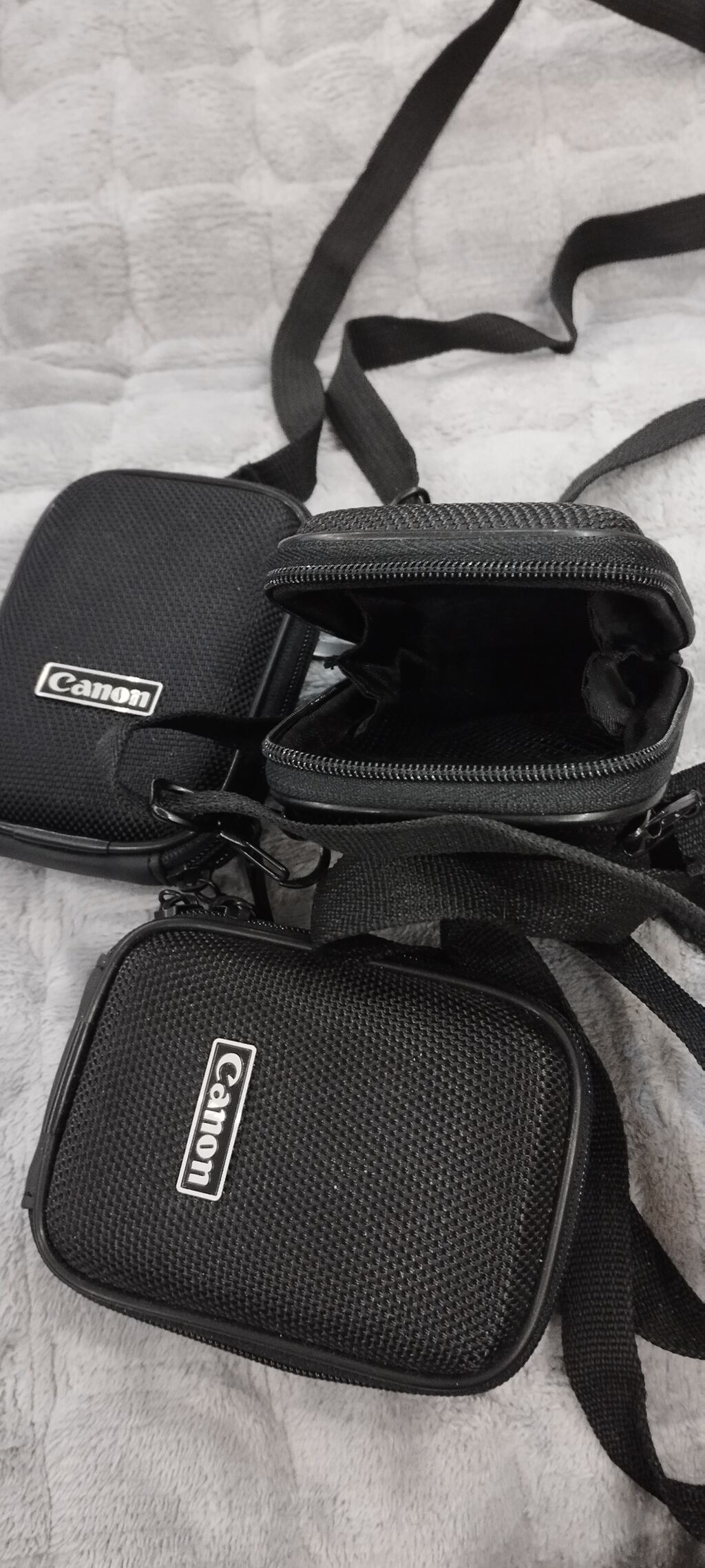 Продаю чехлы сумочки твердые для фотоаппарата Canon новые один: фото 2