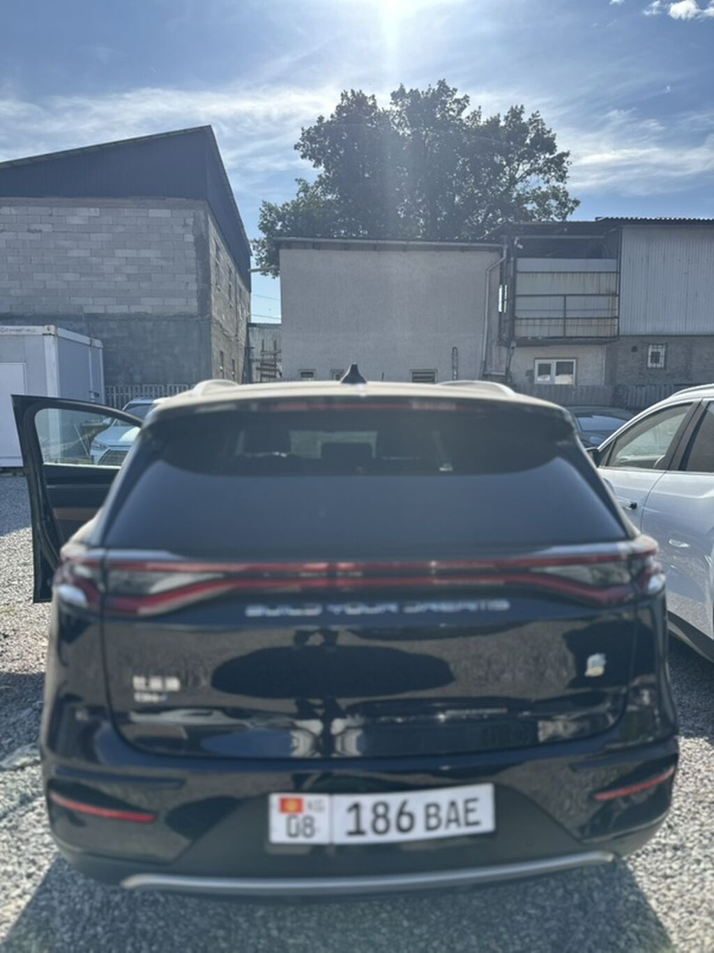 BYD Tang: 2022 г., 1.5 л, Автомат, Гибрид, Кроссовер: фото 6