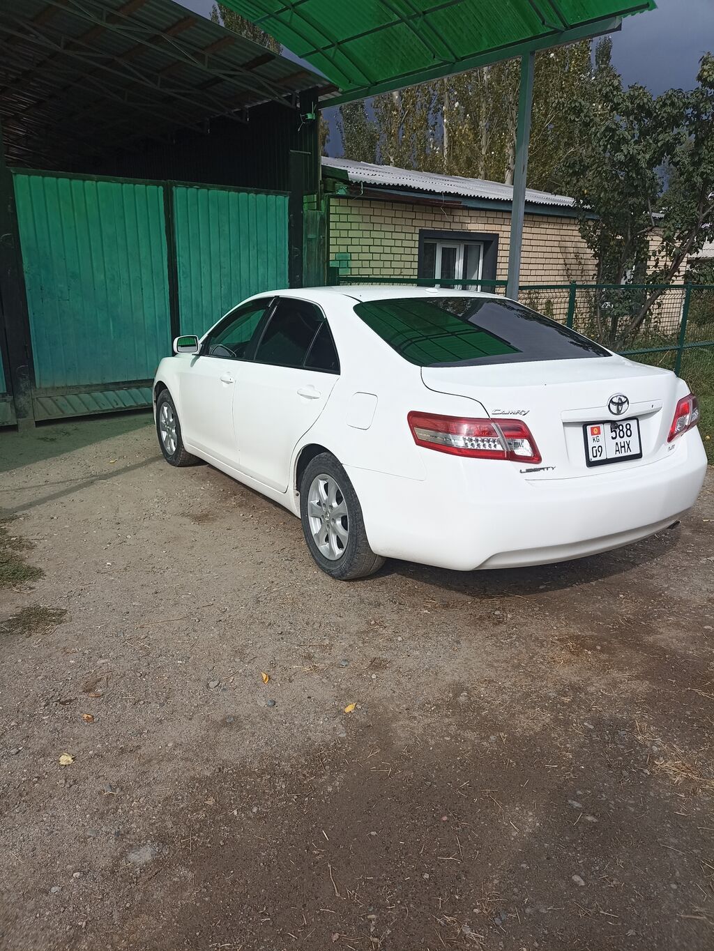 Toyota Camry: 2011 г., 2.5 л, Автомат, Бензин, Седан: фото 1