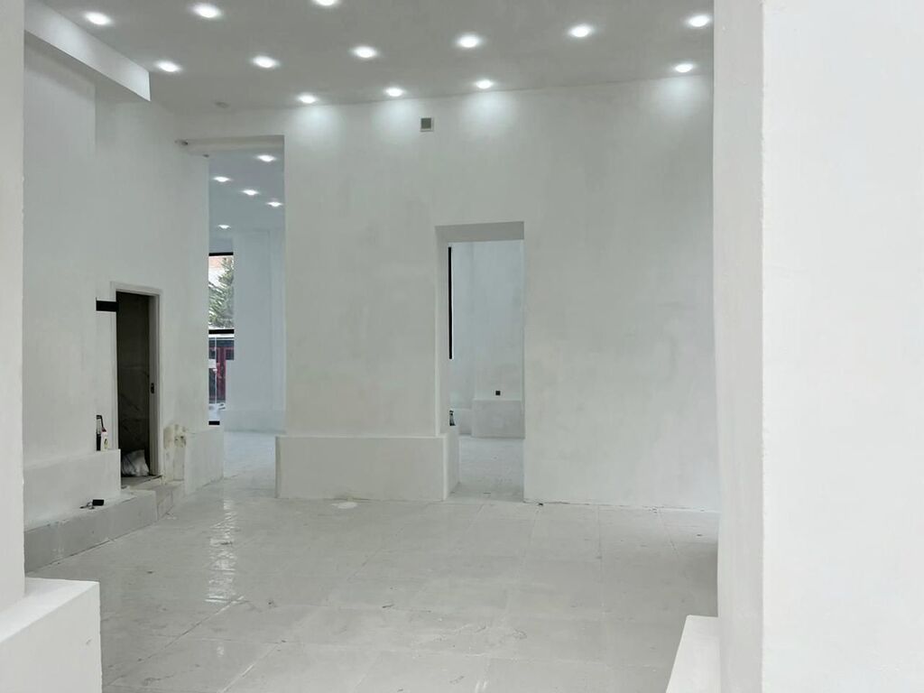 Obyekt Xocalı prospekti ilə Nəcəfqulu Rəfiyev küçəsinin kesişməsində