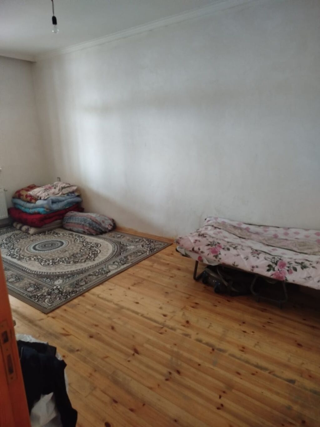 Həyətyanı torpaqla birlikdə fərdi yaşayış evi Yaşma bağları yola yaxin