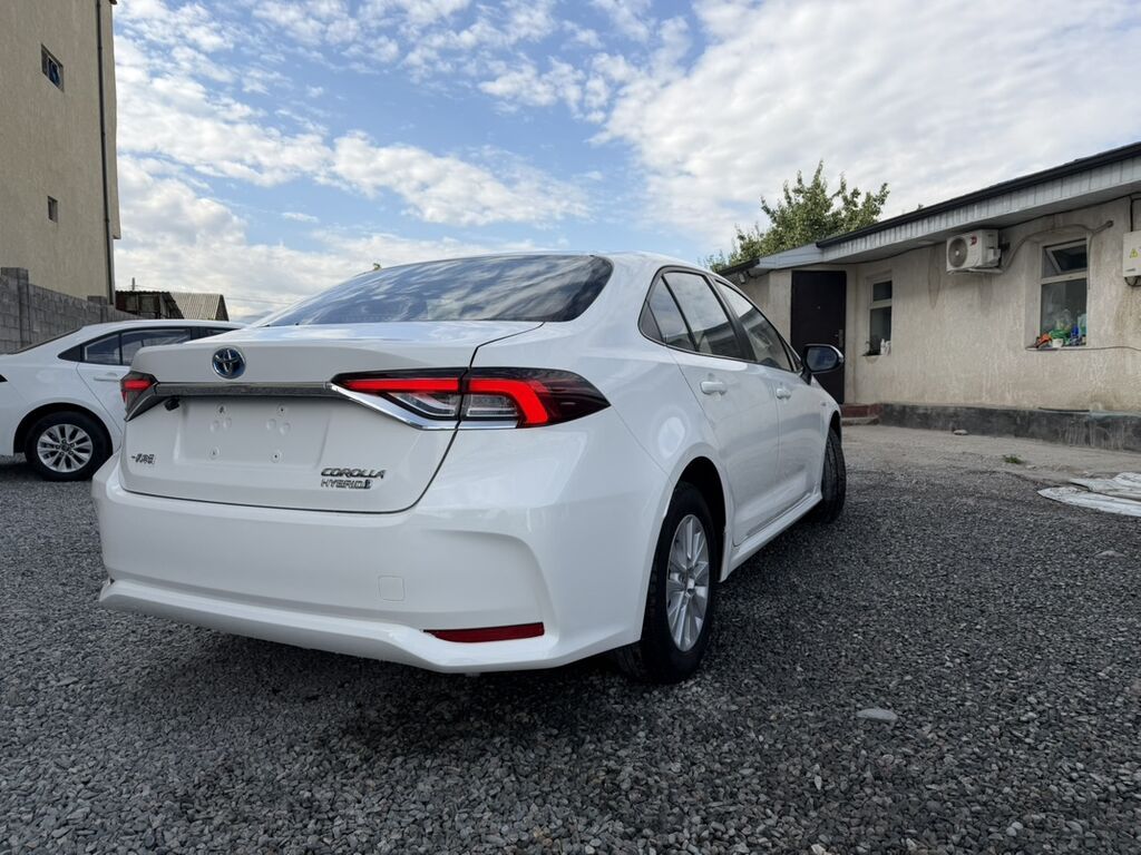 Toyota Corolla: 2022 г., 1.8 л, Гибрид, Седан: фото 6