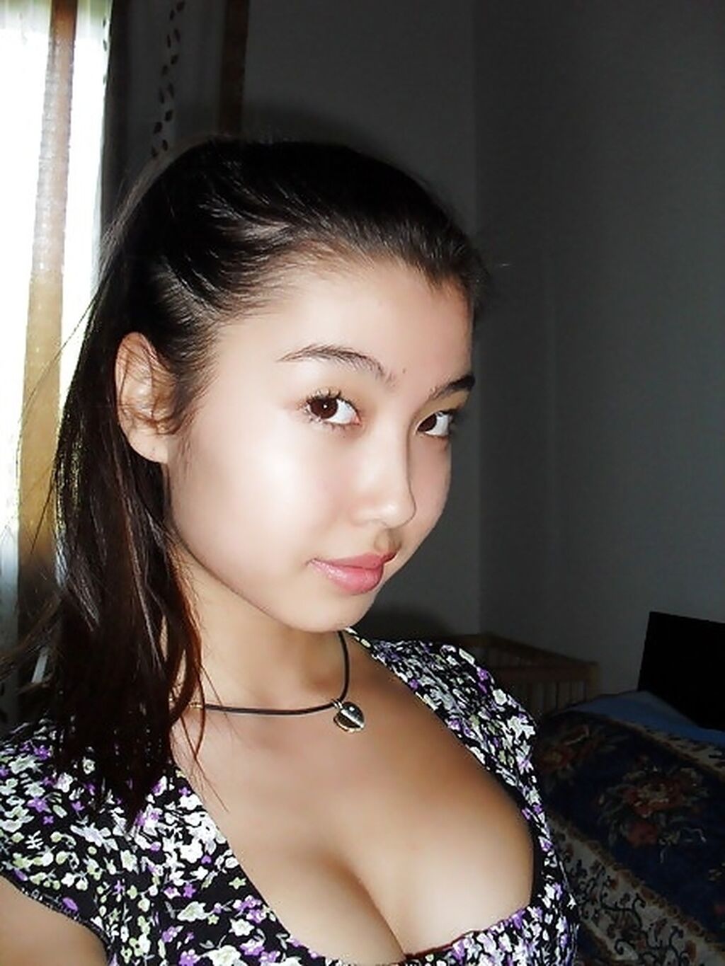 фото девушки казашки домашний
