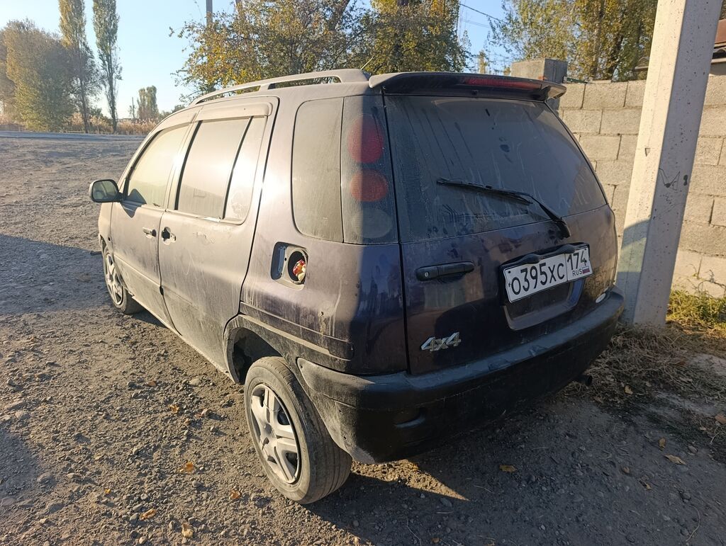 Toyota Raum: 1999 г., 1.5 л, Автомат, Бензин, Минивэн: фото 4