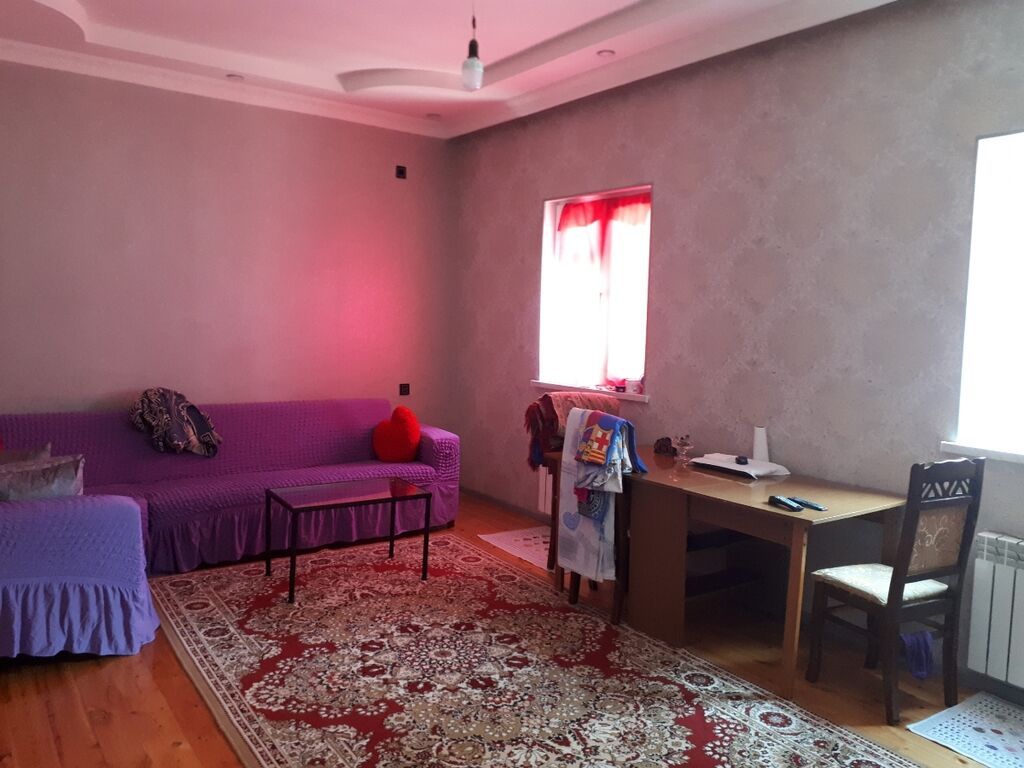 Binəqədi qəs. 9 otaq, 800 kv. m, Yeni təmirli