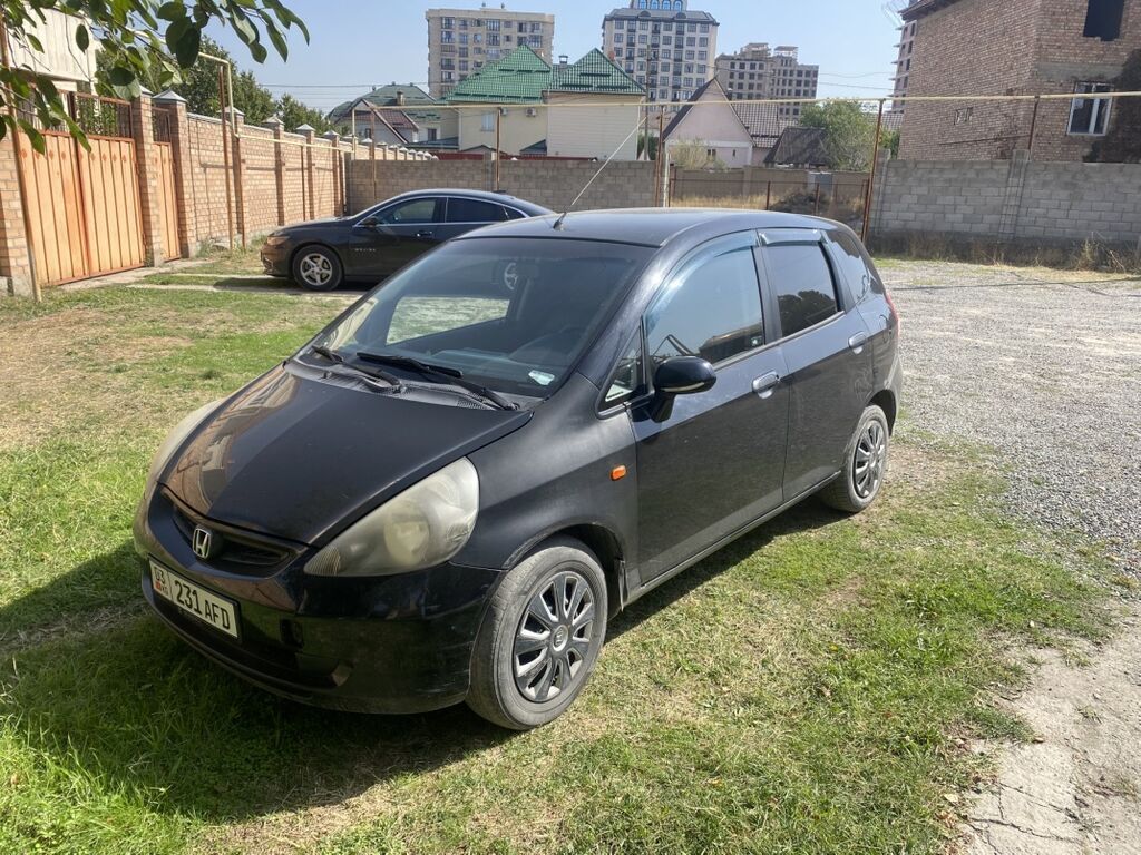Honda Jazz: 2002 г., 1.4 л, Механика, Бензин, Хэтчбэк: фото 2