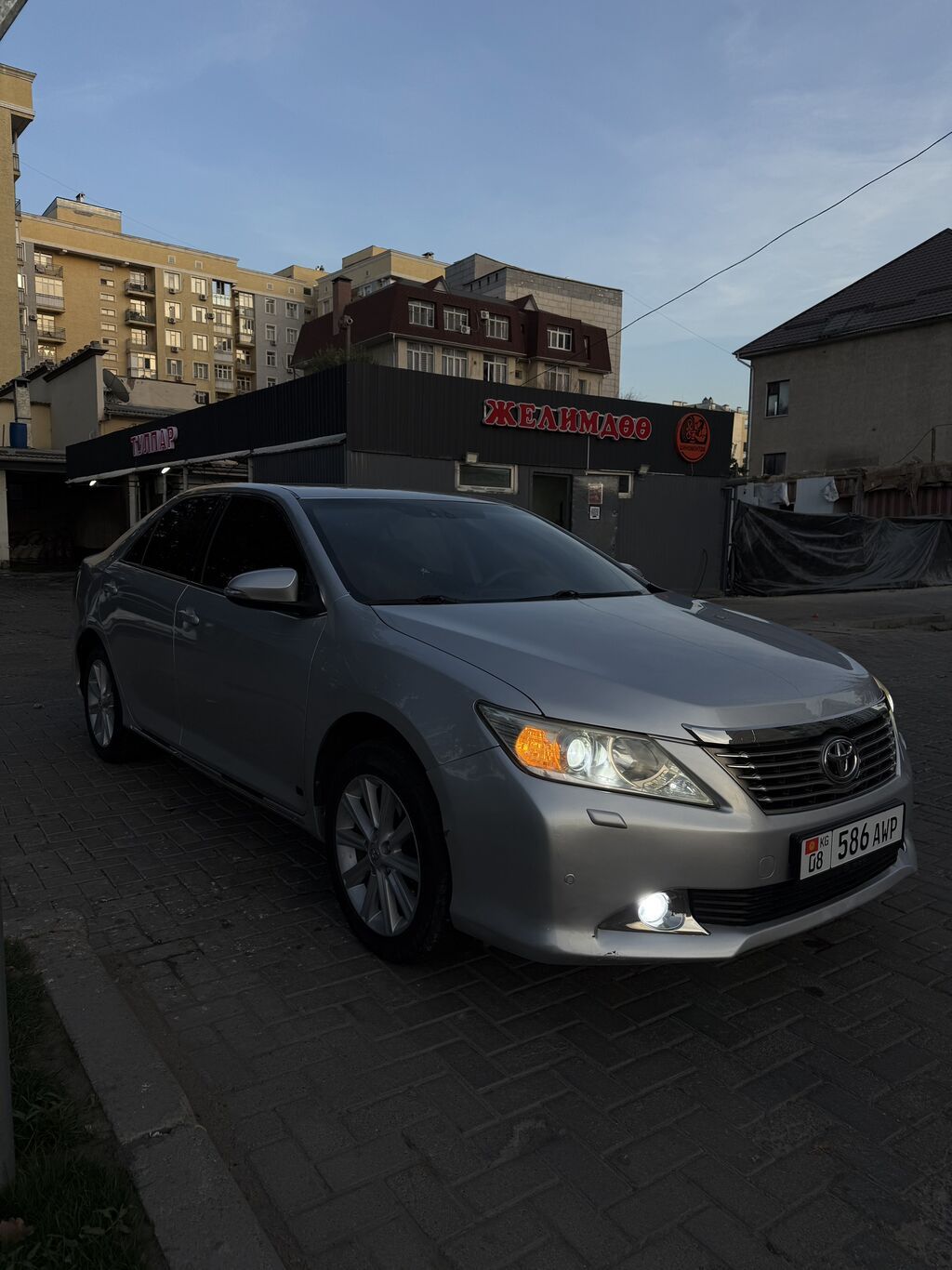 Toyota Camry: 2012 г., 2.5 л, Автомат, Бензин, Седан: фото 1