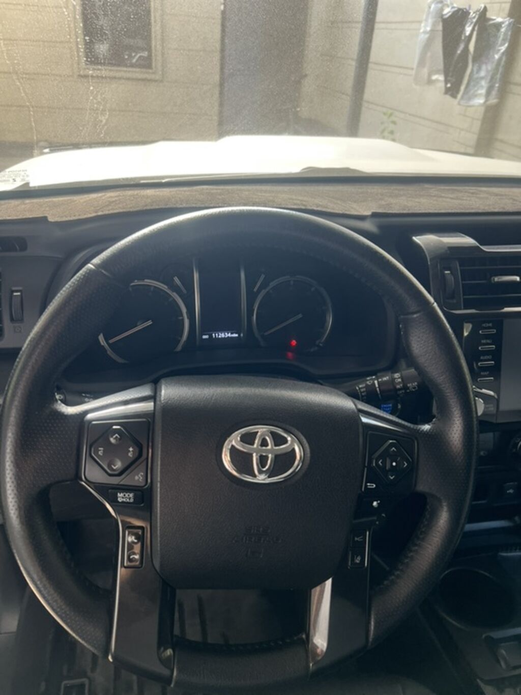 Toyota 4Runner: 2019 г., 4 л, Автомат, Бензин, Внедорожник: фото 5