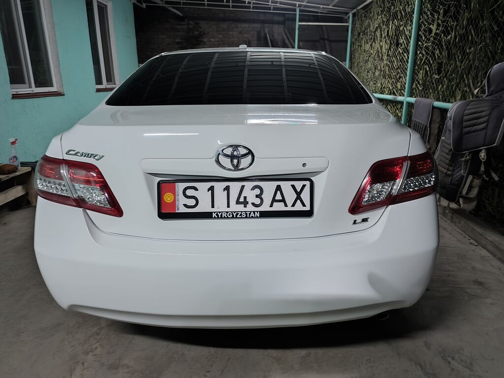 Toyota Camry: 2010 г., 2.5 л, Автомат, Бензин, Седан: фото 2