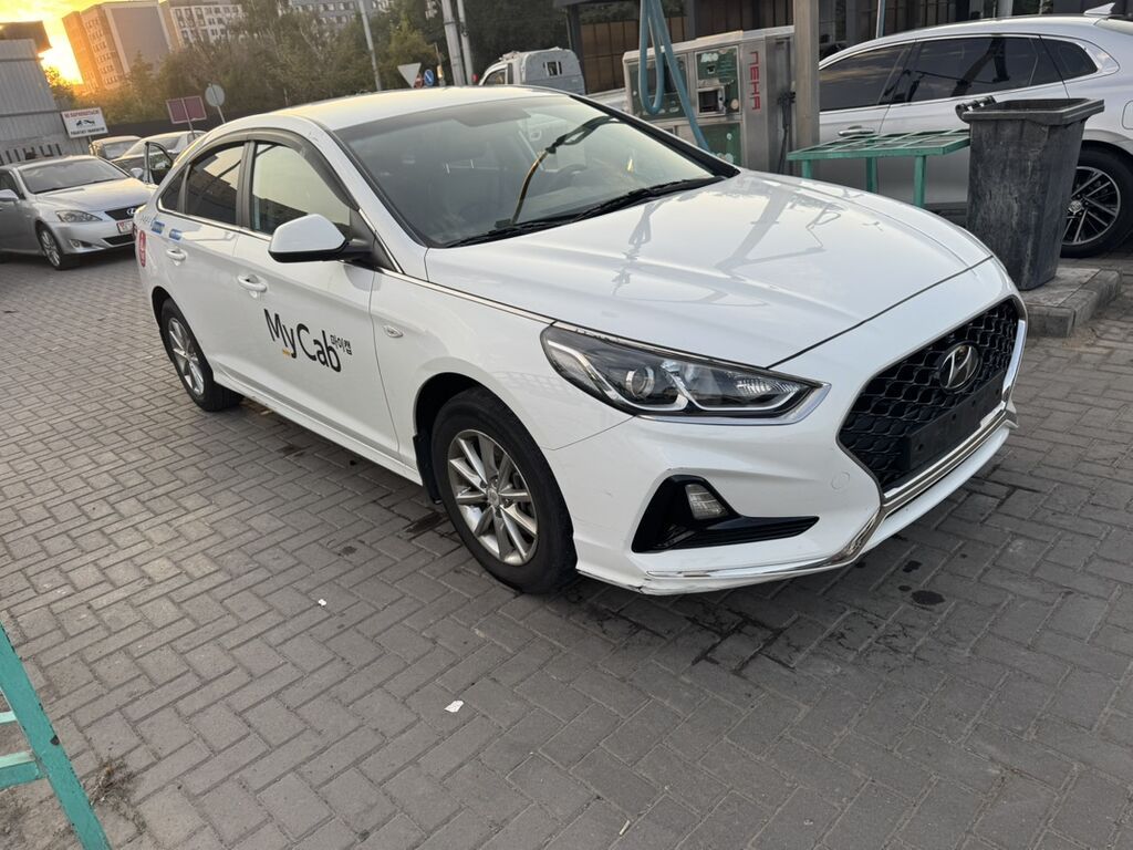Hyundai Sonata: 2019 г., 2 л, Автомат, Газ, Седан: фото 3