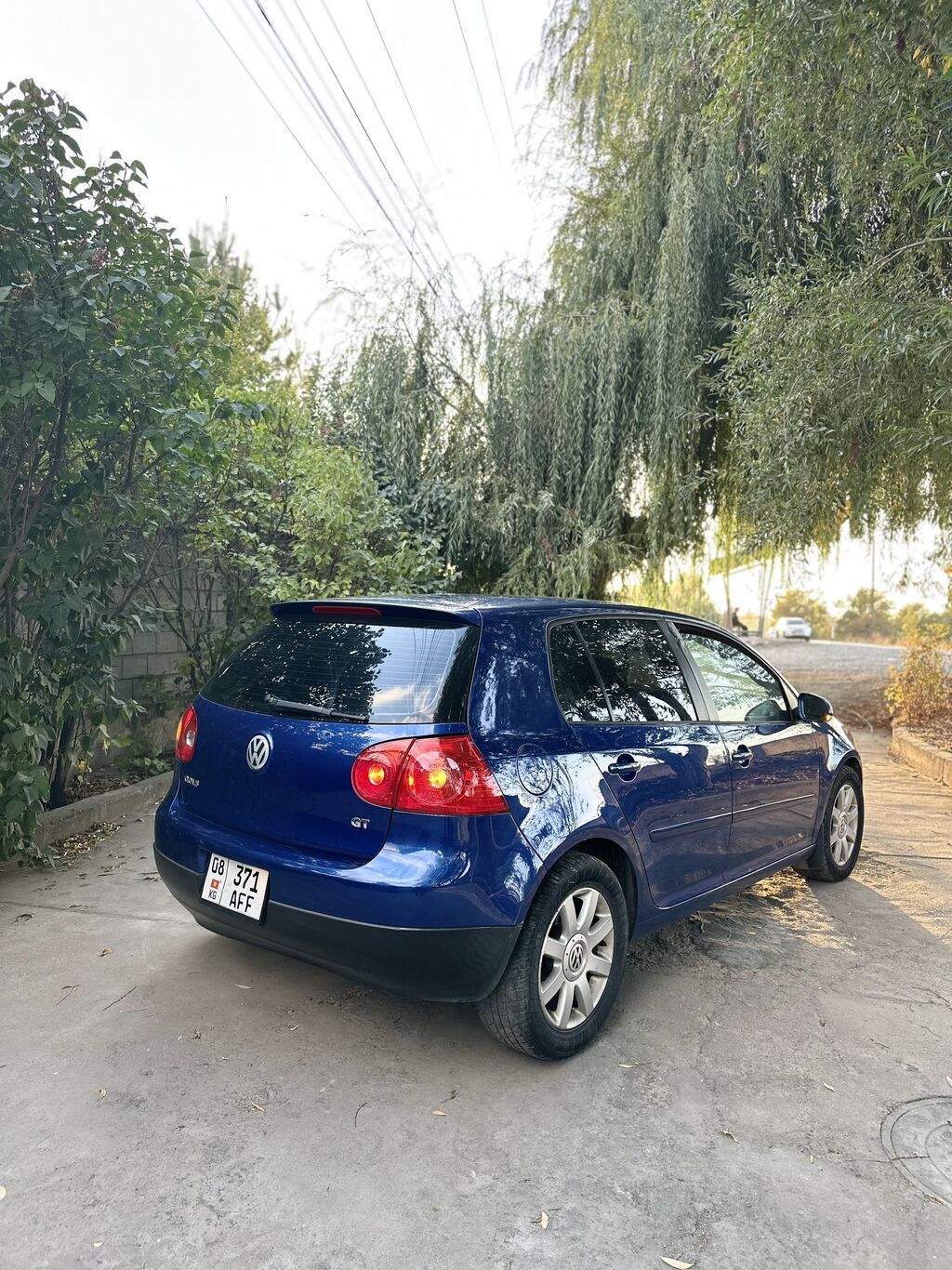 Volkswagen Golf: 2004 г., 2 л, Автомат, Бензин, Хэтчбэк: фото 4