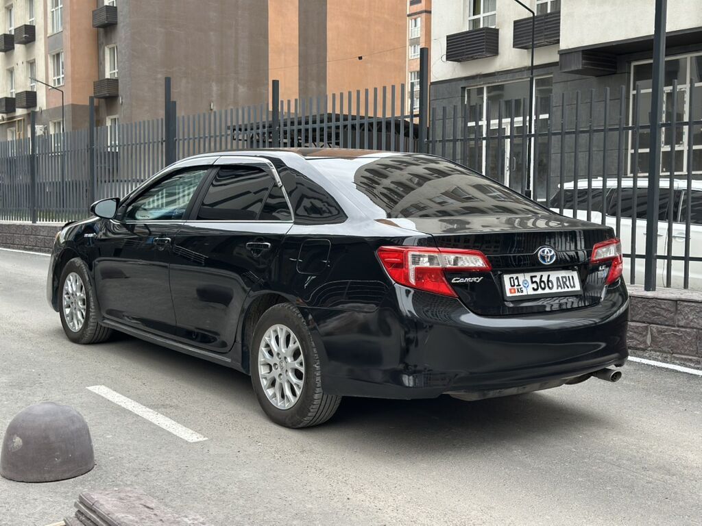 Toyota Camry: 2013 г., 2.5 л, Автомат, Гибрид, Седан: фото 4