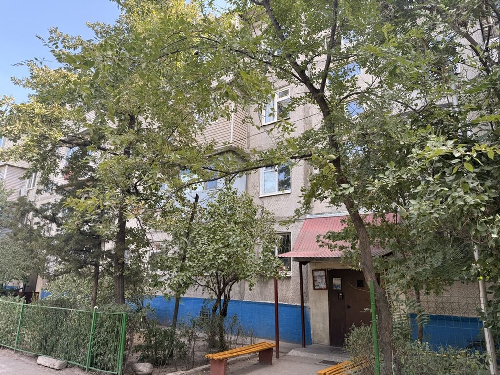 2 комнаты, 44 м², 4 мкр 104 серия, 1 этаж, Старый ремонт: фото 4