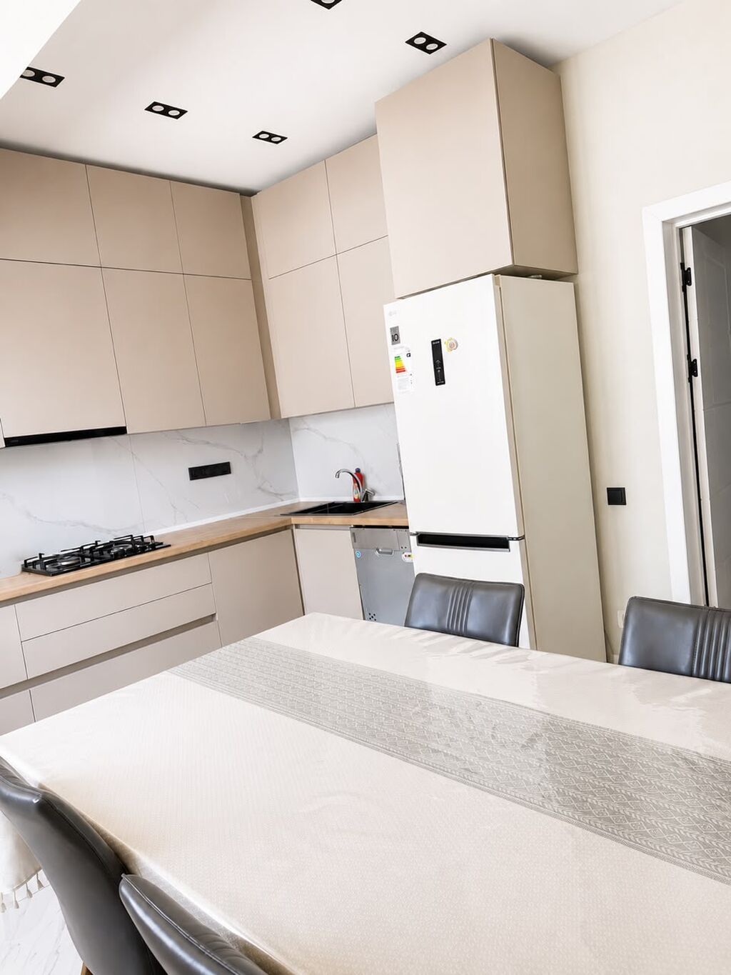 3 комнаты, 100 м², Кок-Жар ж/м Элитка, 8 этаж, Евроремонт: фото 7