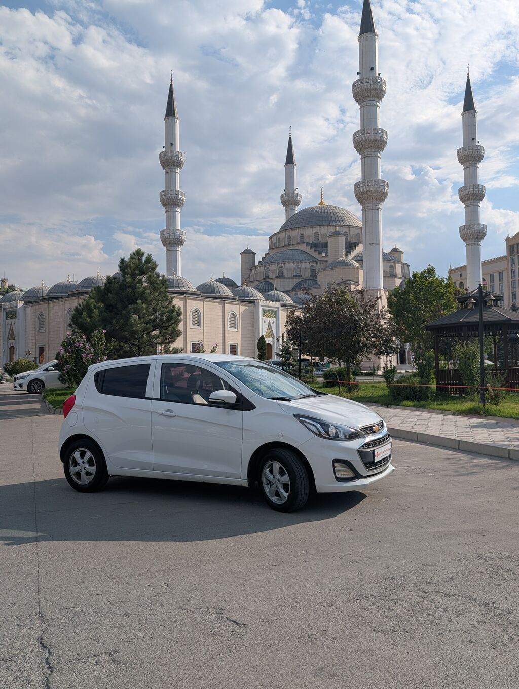 Chevrolet Spark: 2020 г., 1 л, Автомат, Бензин, Хэтчбэк: фото 1