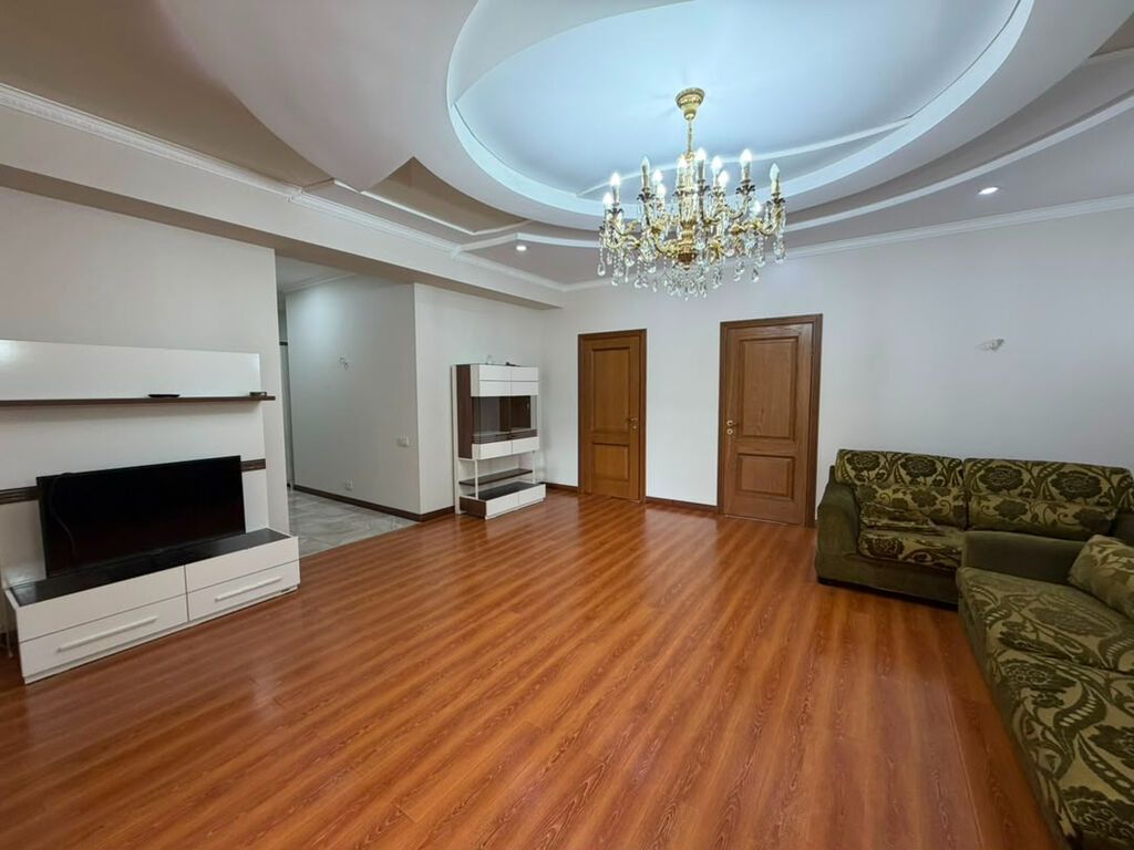 3 комнаты, 124 м², Филармония Элитка, 3 этаж, Косметический ремонт: фото 2
