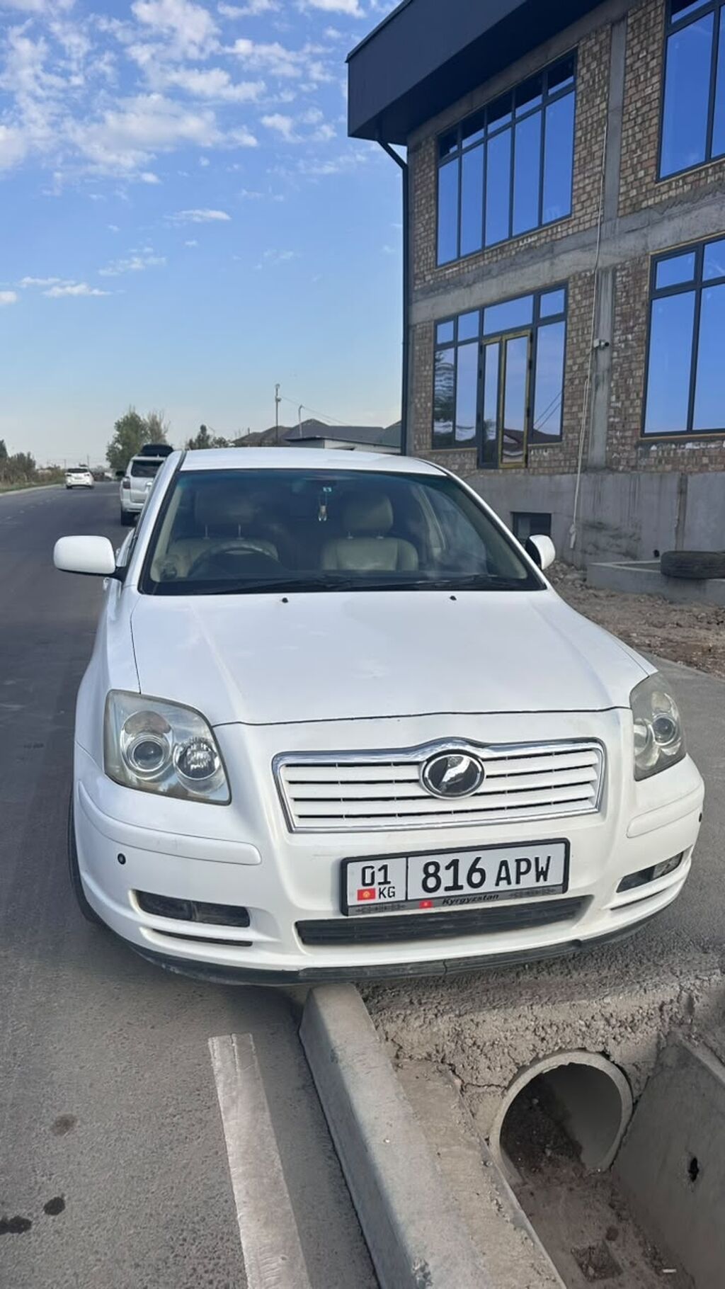 Toyota Avensis: 2006 г., 2.4 л, Автомат, Бензин, Седан: фото 2