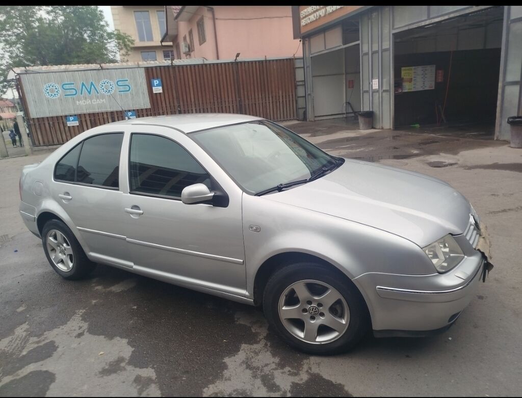 Volkswagen Bora: 2003 г., 1.6 л, Автомат, Бензин, Седан: фото 3