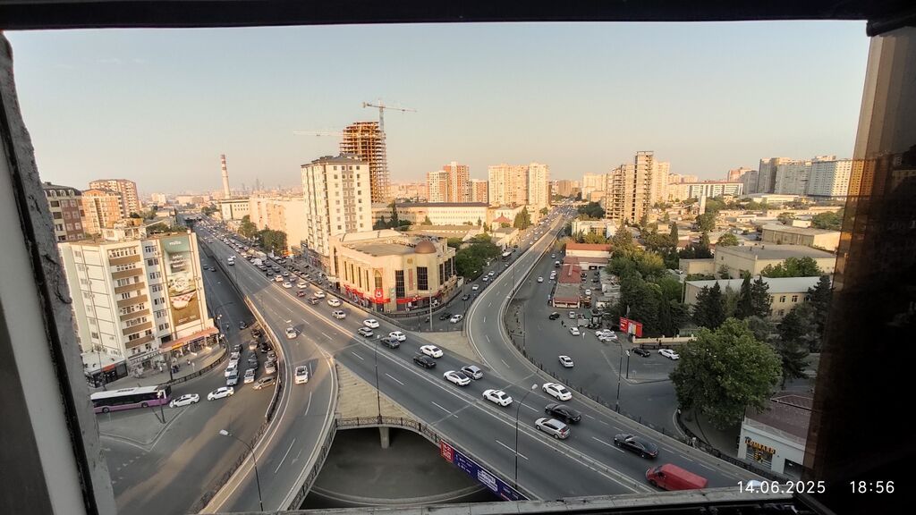 Bakı, 3 otaqlı, Köhnə tikili, 135 kv. m