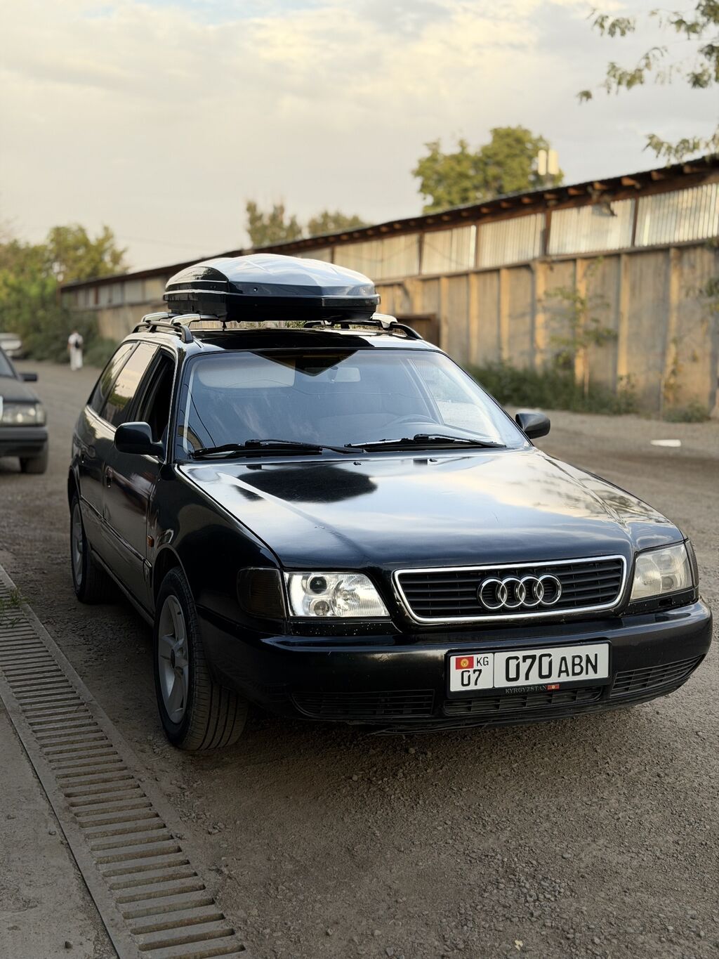 Audi 100: 1997 г., 2.6 л, Механика, Бензин, Универсал: фото 1
