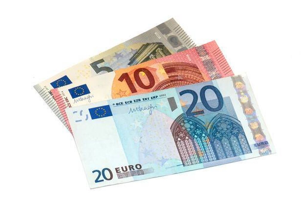 7 евро в тенге. Евро без фона. 20 5 И 10 евро. Евро 5 10. 200 Euro без фона