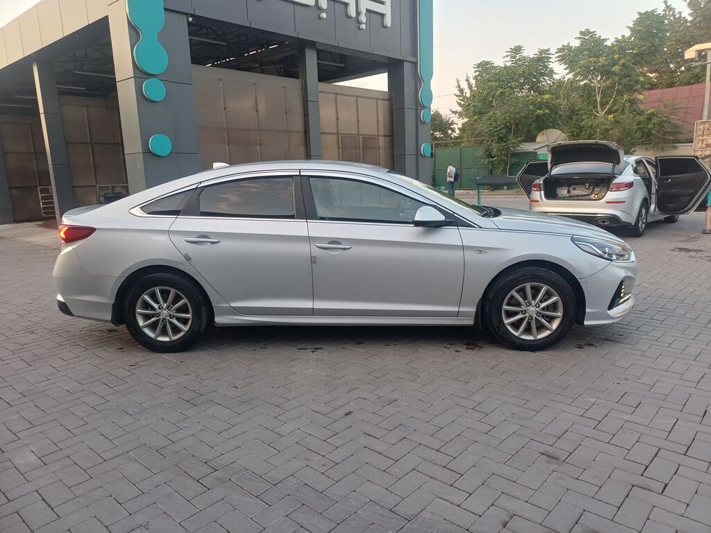 Hyundai Sonata: 2021 г., 2 л, Автомат, Газ: фото 4