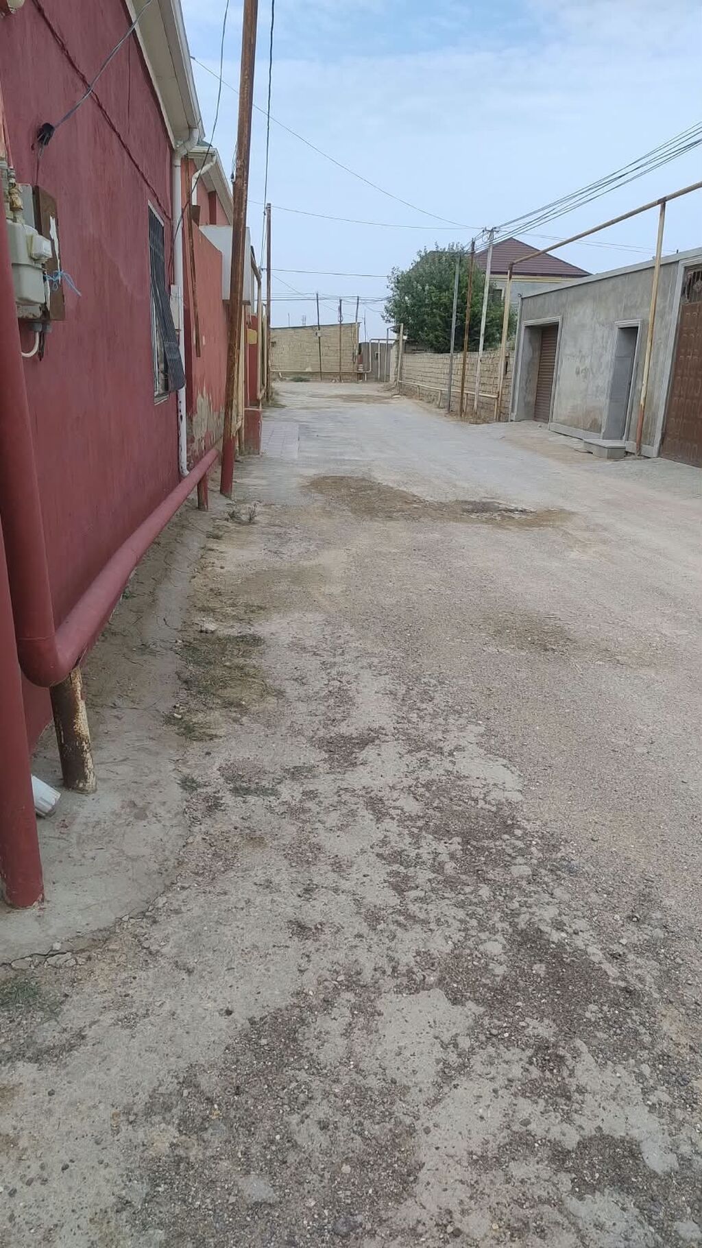 Bir otaqlı kiçik həyət evi - Plan: 1 geniş otaq, dəhliz, mətbəx üçün