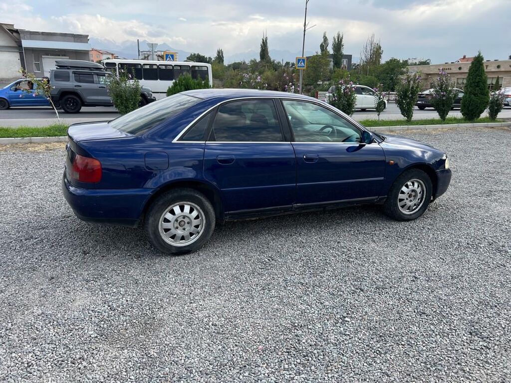 Audi A4: 1999 г., 1.8 л, Автомат, Бензин, Седан: фото 1