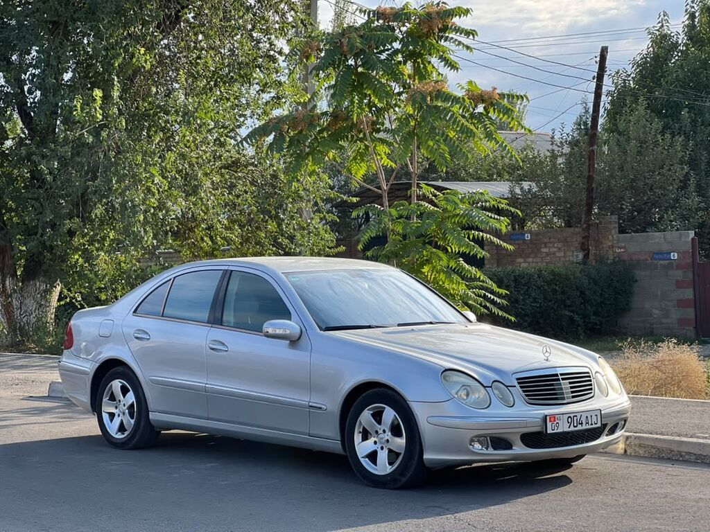 Mercedes-Benz E-Class: 2004 г., 3.2 л, Бензин, Седан: фото 2